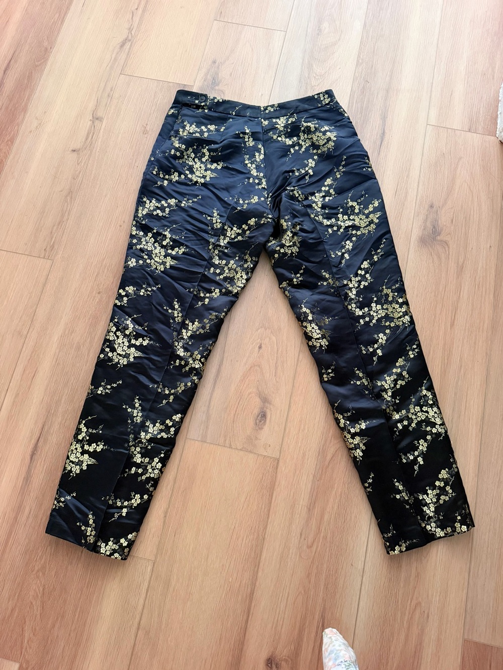 Vintage Handmade Oriental Pattern Silk Capri’s